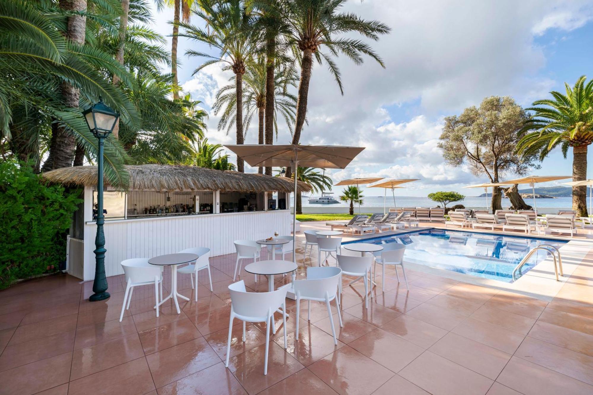Thb Molinos Adults Only